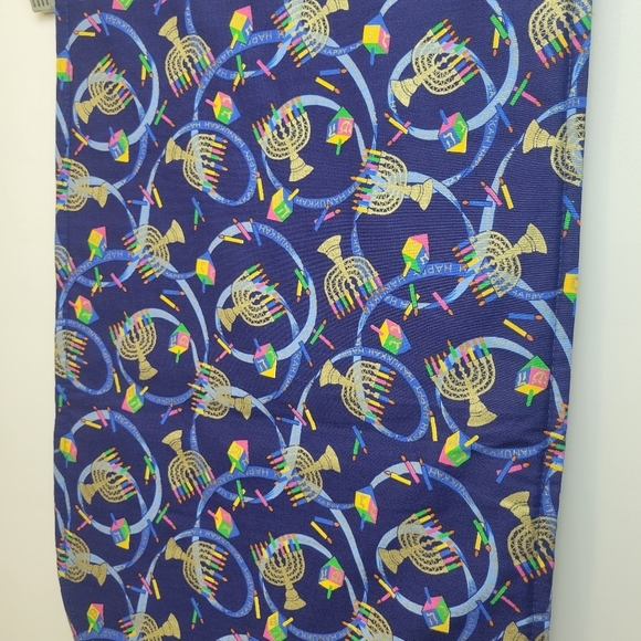 Hanukkah table runner - Picture 2 of 4